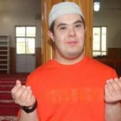 Down sendromlu Enes’in cami ve Kur'an-ı Kerim aşkı, görenleri imrendiriyor