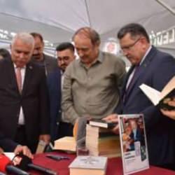 Gazeteci-Yazar Sadık Albayrak Trabzon'da okuyucularıyla buluştu