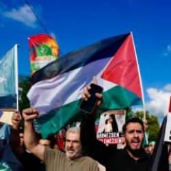 İstanbul&rsquo;da on binler Gazze&rsquo;ye destek i&ccedil;in ABD Konsolosluğuna y&uuml;r&uuml;d&uuml;