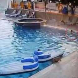 Minik Ali'nin havuzda korkun&ccedil; &ouml;l&uuml;m&uuml;