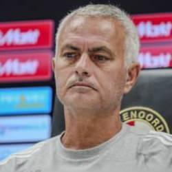 Mourinho gazeteciyi bozdu: Sorunuza cevap vermeyeceğim