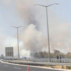 Rüzgar yangını büyüttü, Avrupa Otoyolu trafiğe kapatıldı!