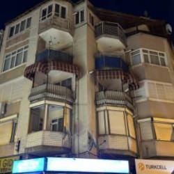 Edirne'de 52 yıllık apartman tedbir amaçlı boşaltıldı