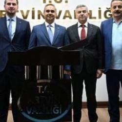 Bakan Kacır: Tarihin bir kırılma noktasındayız!