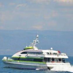 Deniz ulaşımına 'şiddetli r&uuml;zgar' engeli! Seferler iptal edildi