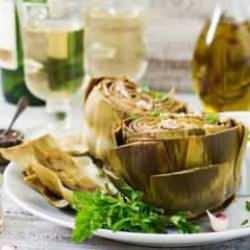 Ege mutfağının incisi: Zeytinyağlı enginar dolması