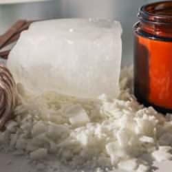 Evde &Ccedil;evre Dostu Uygulama: Eski Mumları Eritip Yeni Tasarımlar Yapma