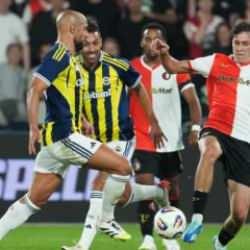 Fenerbahçe'ye 'Feyenoord' sürprizi: Maç kadrosunda olacak