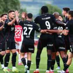 Beşiktaş - St. Patrick's! CANLI