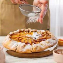 İnce hamur, bol meyve: Şeftalili Galette