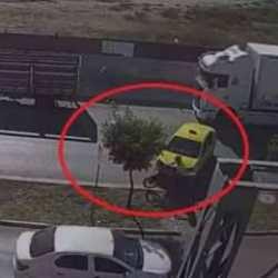 Kural ihlali yapan taksi feci kazaya neden oldu! Vicdansız yardım etmek yerine böyle kaçtı