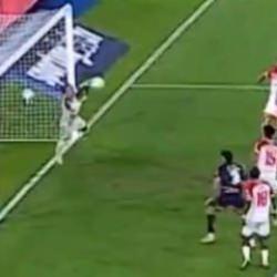 Muslera takımını ipten aldı! Yaptığı kurtarış gündem oldu
