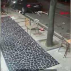 Otomobille motosiklet &ccedil;arpıştı; 3 yaralı