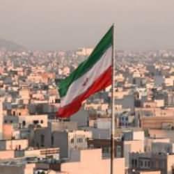 Son dakika: İran'da alarm! 18 eyalette t&uuml;m kamu kurumları tatil edildi