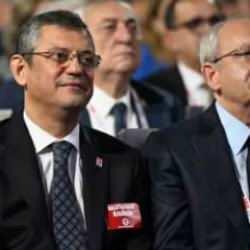 Özgür Özel'de büyük panik! CHP'yi sarsan gelişme! Partililer ayaklandı! Kavga büyüyor