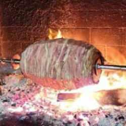 Ateşin üzerinde pişen asırlık lezzet: Erzurum cağ kebabı