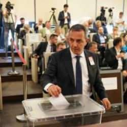 Beyoğlu seçiminde kriz! CHP'li üye AK Partili isme oy verdi