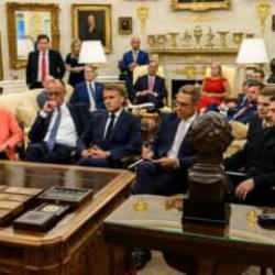 Dengeler değişiyor! Avrupa'nın ABD'ye teslimiyet belgesi! B&uuml;y&uuml;k bir &ccedil;ıkmaza girdi