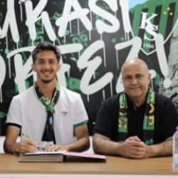 Fenerbahçe maçı öncesi Kocaelispor, Beşiktaş'tan transfer yaptı