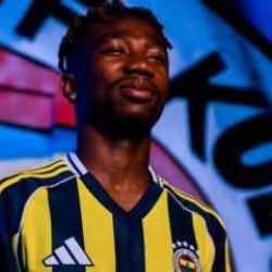 Fenerbahçe yeni transferini duyurdu! 5 yıllık sözleşme