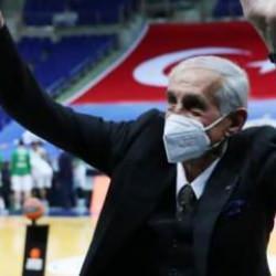 Fenerbahçe'nin acı günü! Eski milli sporcu 87 yaşında hayatını kaybetti