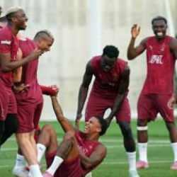Galatasaray'da ayrılıkların sonu gelmiyor: Rusya'ya gitti, imzayı atacak