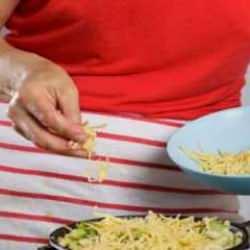 İtalyanların makarnaya kaşar peyniri koymamasının sebebi şaşkına &ccedil;evirdi!