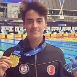 Kuzey Tunçelli'den tarihi başarı: 17 yaşında ikinci kez dünya şampiyonu