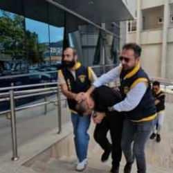 Milyonluk vurgunu böyle yaptılar: Adınız FETÖ'ye karıştı! 3 zanlı tutuklandı