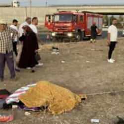 Otomobil takla atarak 60 metre s&uuml;r&uuml;klendi: &Ouml;l&uuml; sayısı 3'e y&uuml;kseldi