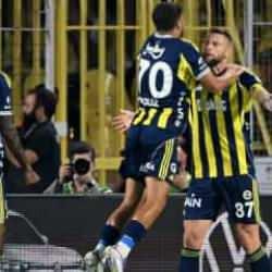 Sahne Fenerbahçe'nin: Kadıköy'de gövde gösterisi
