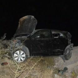 Sivas'ta otomobil devrildi! Yaralılar var