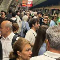 Üsküdar-Samandıra metro hattında arıza! Duraklarda insan seli oluştu