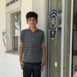 15 yaşındaki &ccedil;ocuk &ccedil;&ouml;pte servet buldu! Polislere teslim etti