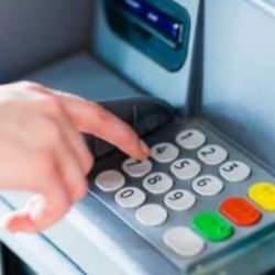 ATM'de sarı tuşun gizemi çözüldü! Ne işe yaradığını duyunca şaşıracaksınız