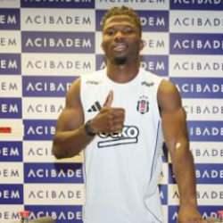 Beşiktaş'ın yeni golcüsü El Bilal Toure, sağlık kontrolünden geçti