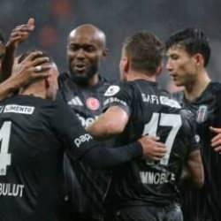 Beşiktaş'ın yıldızına 'ciddi' talip çıktı: Almak için İstanbul'a gelecekler
