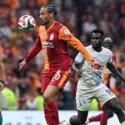 Çaykur Rizespor, Galatasaray maçı sonrası VAR kararına isyan etti