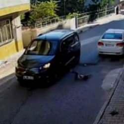 Çocuğa çarpan araç sürücü kaçtı! Feci kaza anı kamerada...