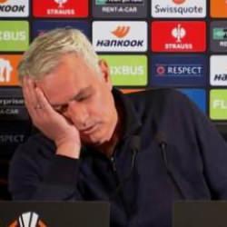 Dünya basını Fenerbahçe'yi konuşuyor! 'Mourinho kovuldu'