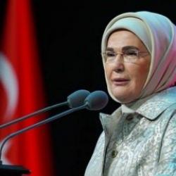 Emine Erdoğan'dan 30 Ağustos mesajı