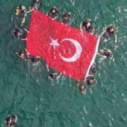 Engelliler, 30 Ağustos Zaferi için su altı dalışı yaptı