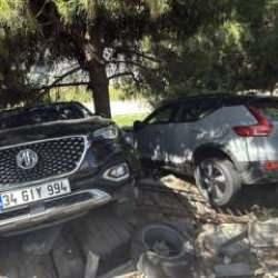 Fren yerine gaza bastı, ağaçlık alana uçtu!