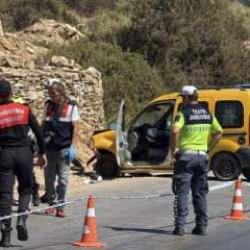 Hafif ticari araçla çarpışan motosikletin sürücüsü öldü