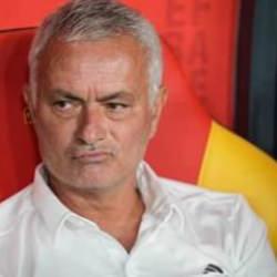 Premier lig yalan oldu! Mourinho'ya dünyanın diğer ucundan iki teklif