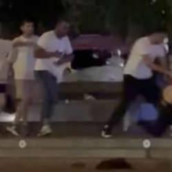 Taksim'de yumruklu tekmeli kavga