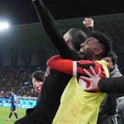 Tam 13 kupası var: Fenerbahçe dünyaca ünlü teknik direktörü istiyor