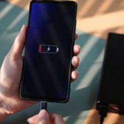 Telefonunu sabaha kadar şarjdan çıkarmayanlar yandı! Öyle zararı var ki...