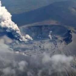 Yanardağ patladı, 3. seviye alarm durumuna ge&ccedil;ildi!
