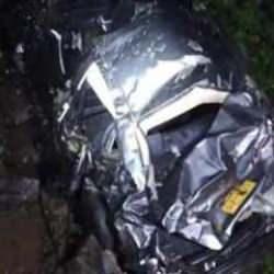 Yoğun sis nedeniyle araç uçuruma yuvarlandı: Aynı aileden 3 ölü, 1 yaralı